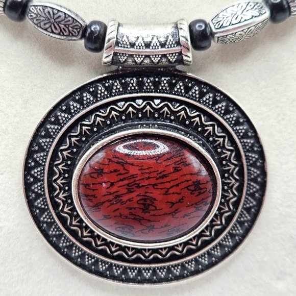 VINTAGE Premier Designs Red Spice Beaded Statement Pendant Choker Necklace - Picture 3 of 6